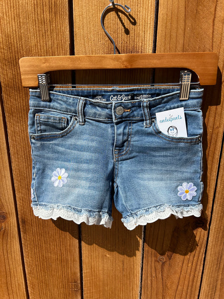 Girls Shorts Blue and white daisy Size 7/8