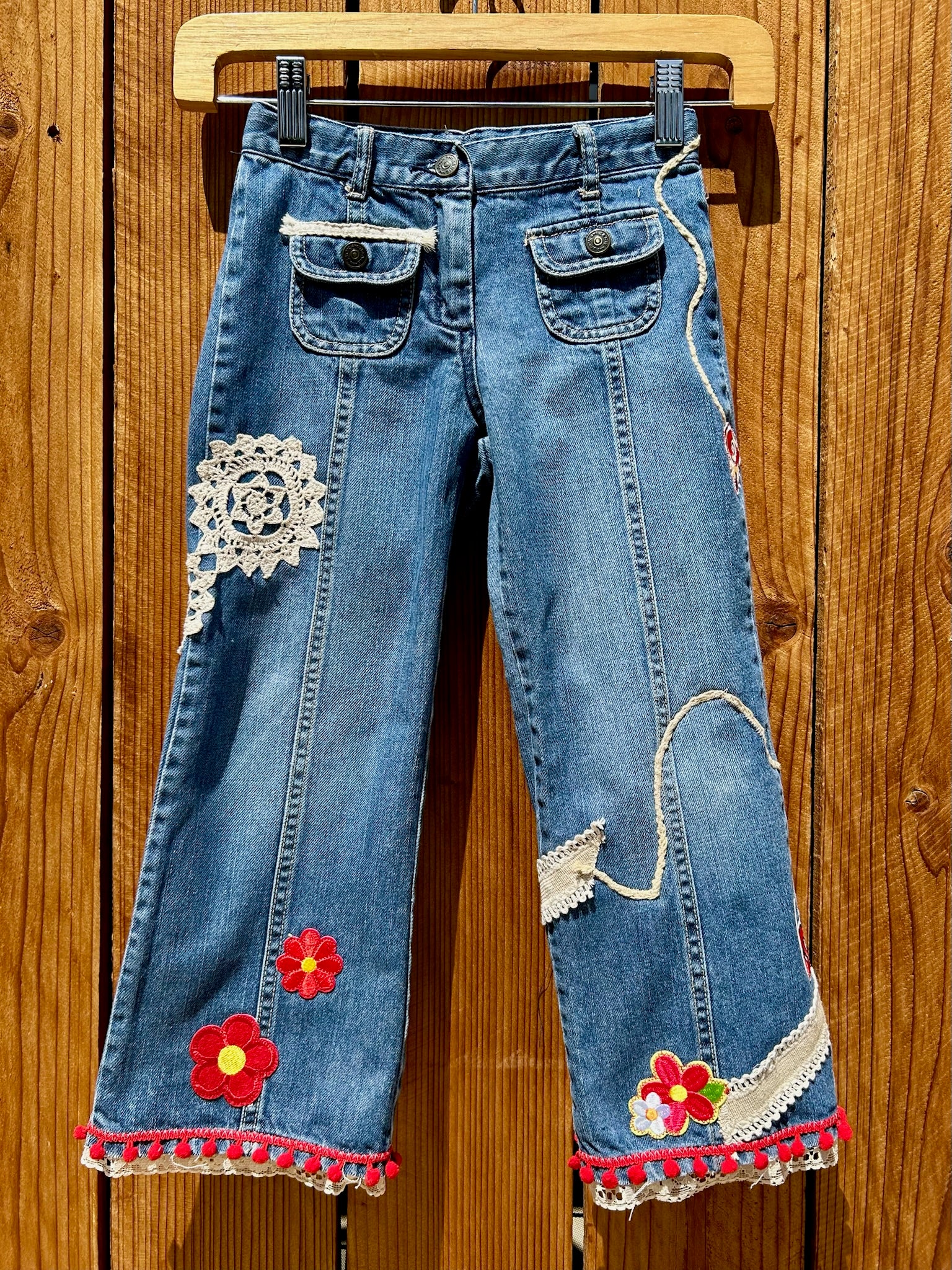 girls capri red love size 5