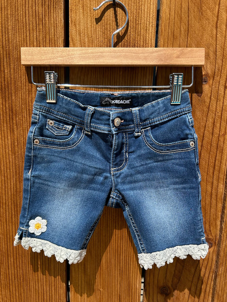 Girls shorts Jordache size 6 White daisy