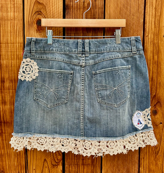 ladies skirt gold skull size 8
