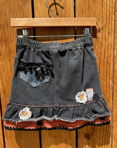 Girls skirt black and orange Art Class Size 5