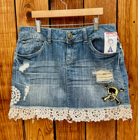 ladies skirt gold skull size 8