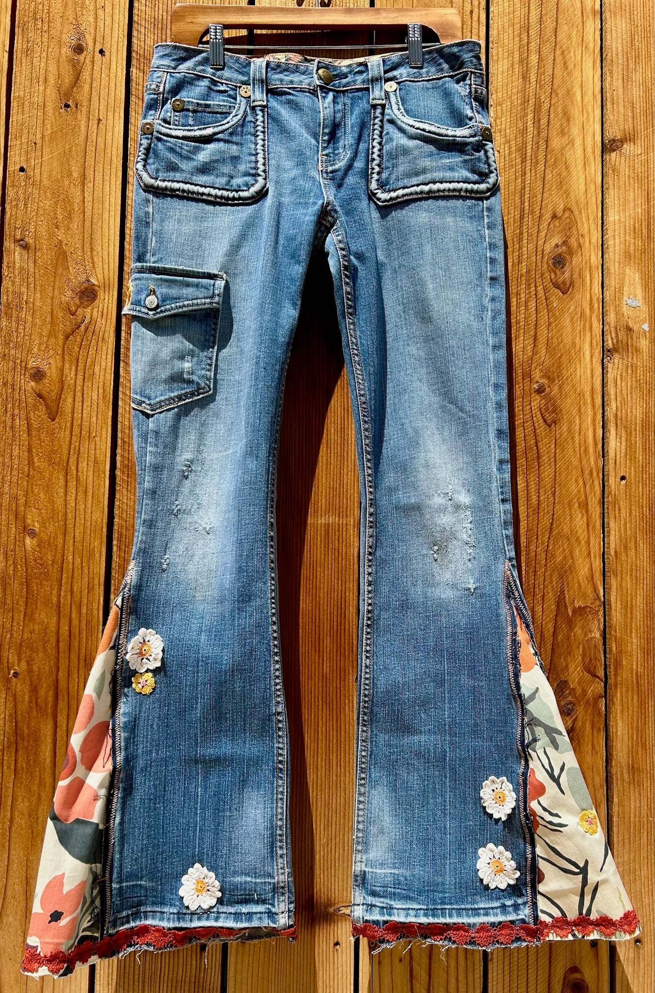 Ladies Flare Yaso Size 9/10