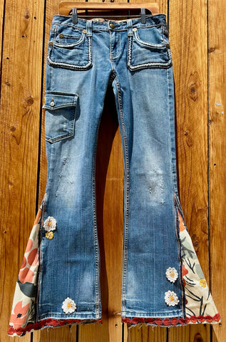Ladies Flare Yaso Size 9/10