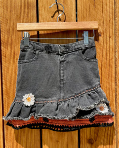 Girls skirt black and orange Art Class Size 5