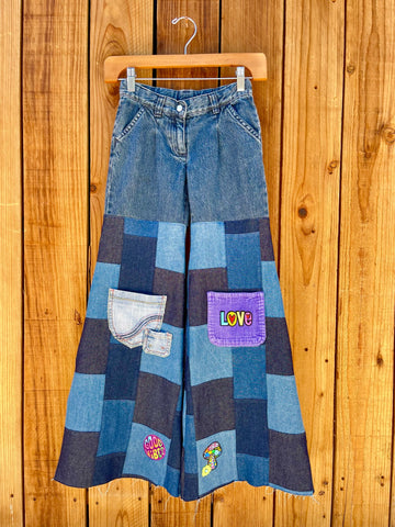 Girls Original good vibes Size 8