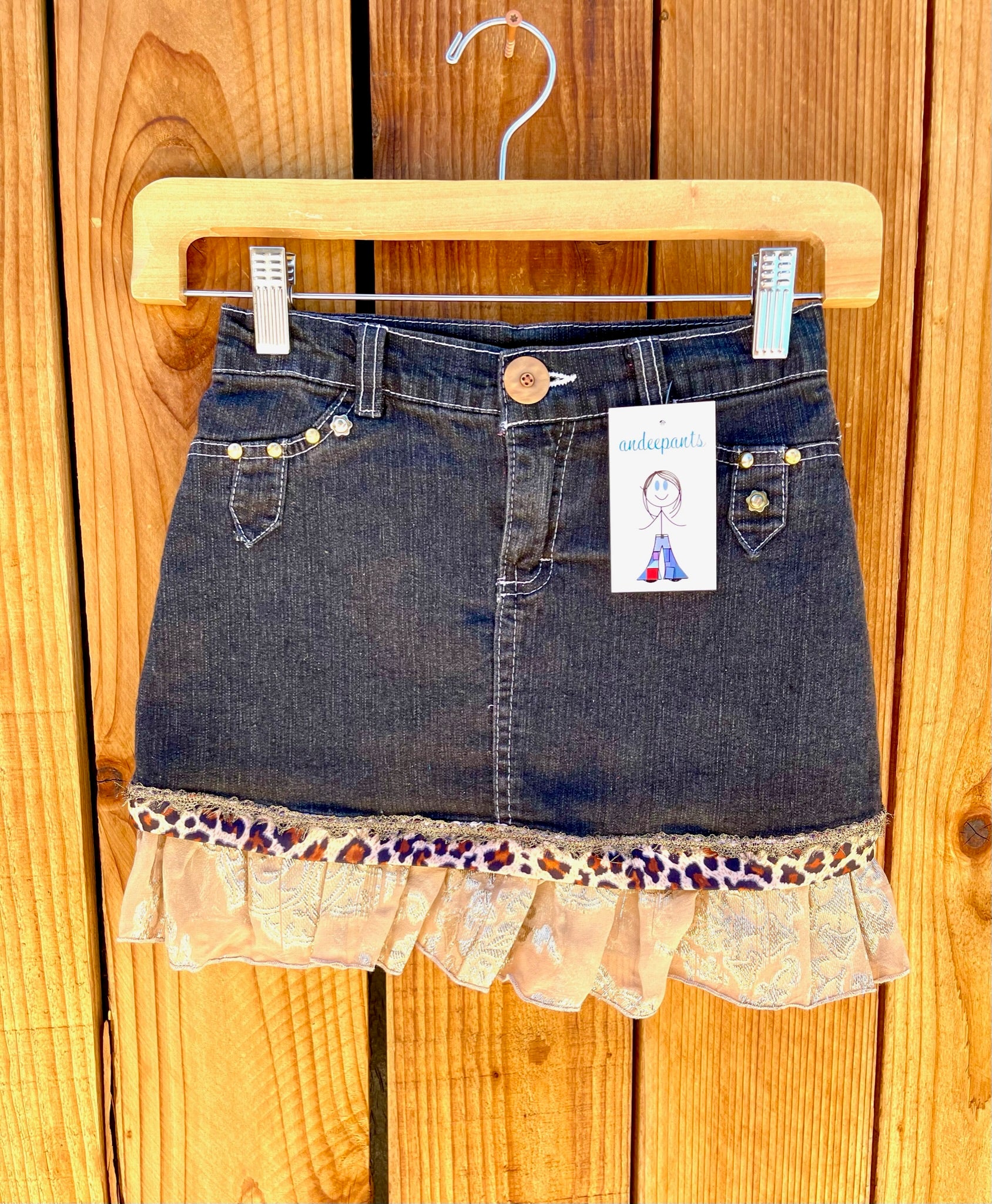 Girls Cheeta skirt size 10