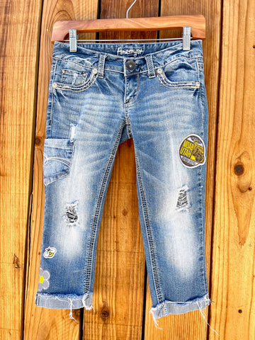 Ladies Capris Grey Moab patch Size 0