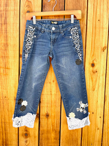 Ladies Capris leopard print hips Size 3
