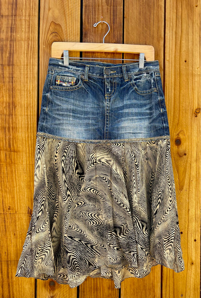 Ladies Skirt long with tan black tiger print Size 3