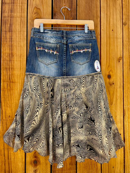 Ladies Skirt long with tan black tiger print Size 3