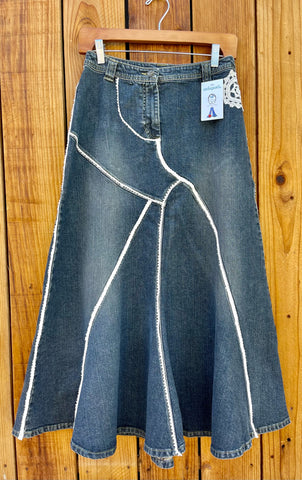 Ladies Skirt Long with white lace Size 8