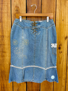 ladies skirt blue and white Size 10
