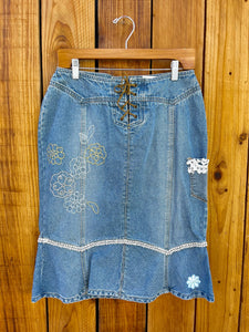 ladies skirt blue and white Size 10