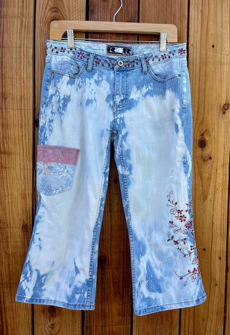ladies capris maroon stitching Size 11
