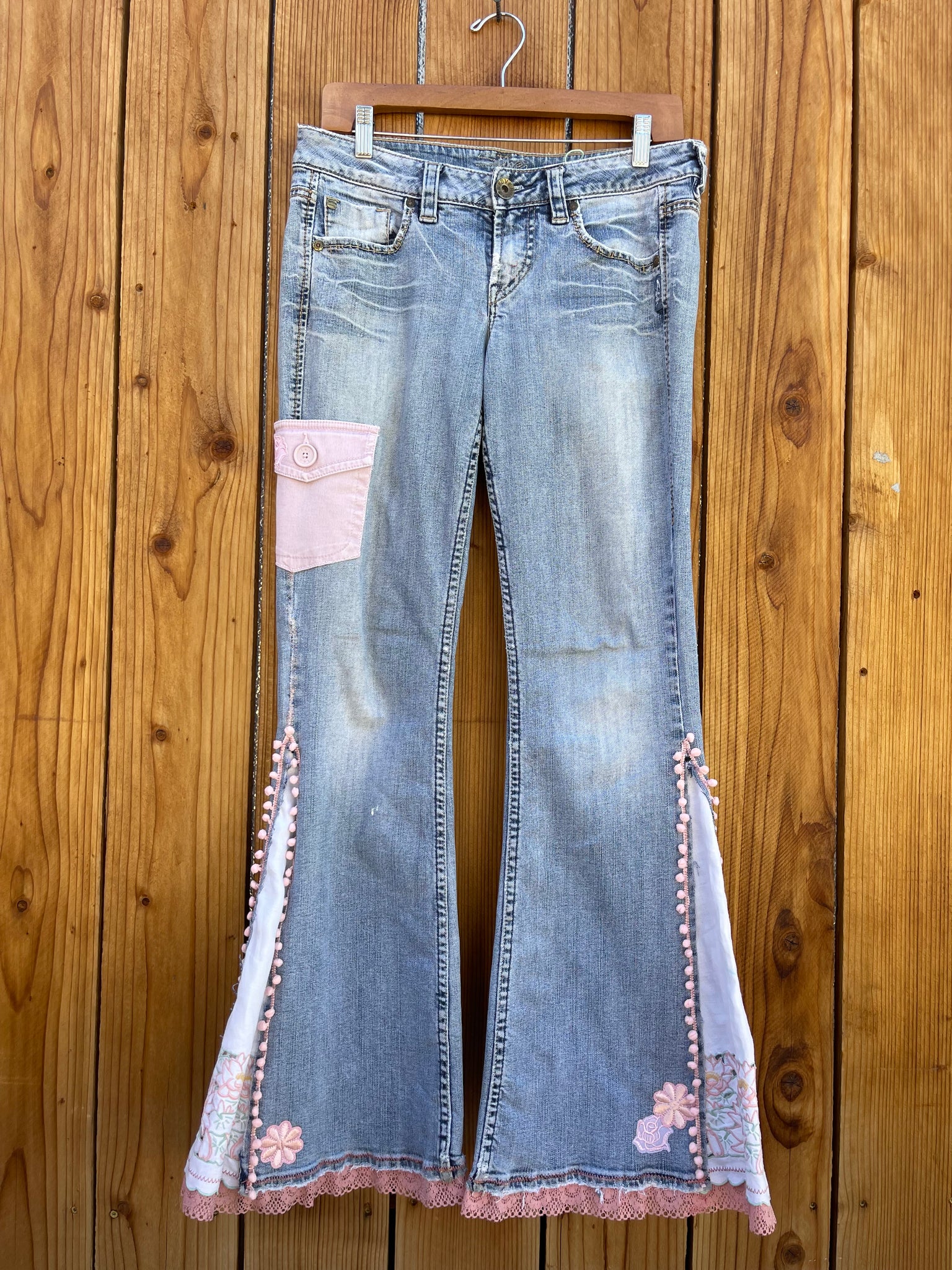 Ladies Flare Pink balls Size 5/6