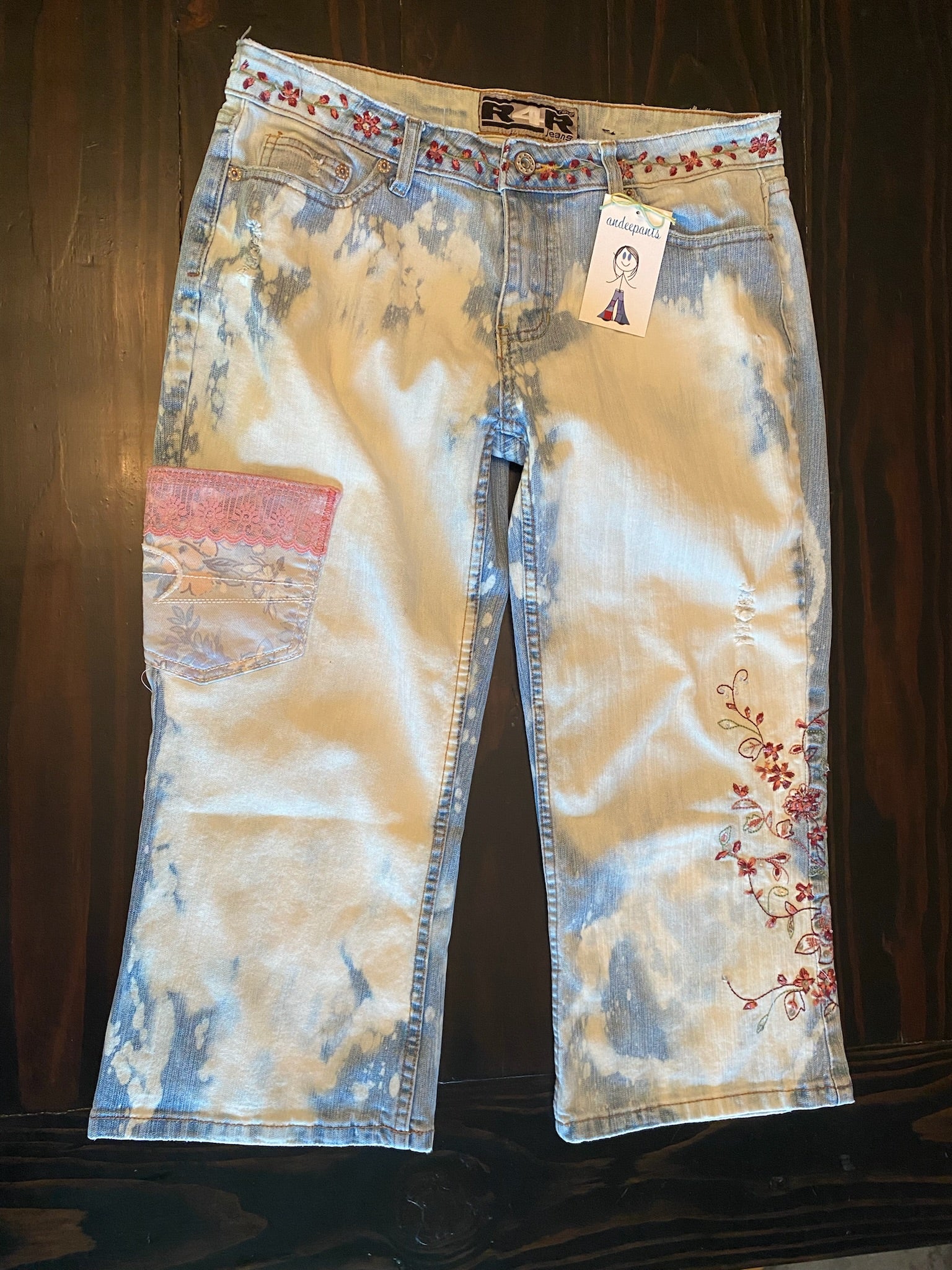 ladies capris maroon stitching Size 11