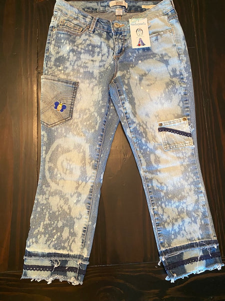 ladies capris blue bees Size 2P