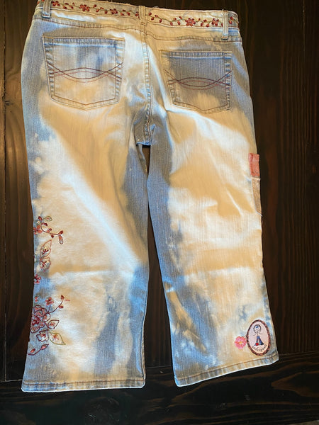 ladies capris maroon stitching Size 11
